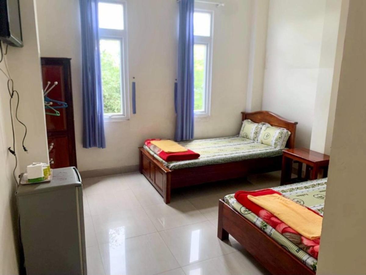 Phuong Huy Hotel Buon Ma Thuot Exterior photo